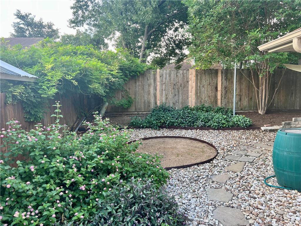 5305 Summer Cir, Austin, TX 78741