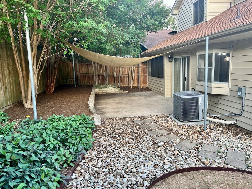 5305 Summer Cir, Austin, TX 78741