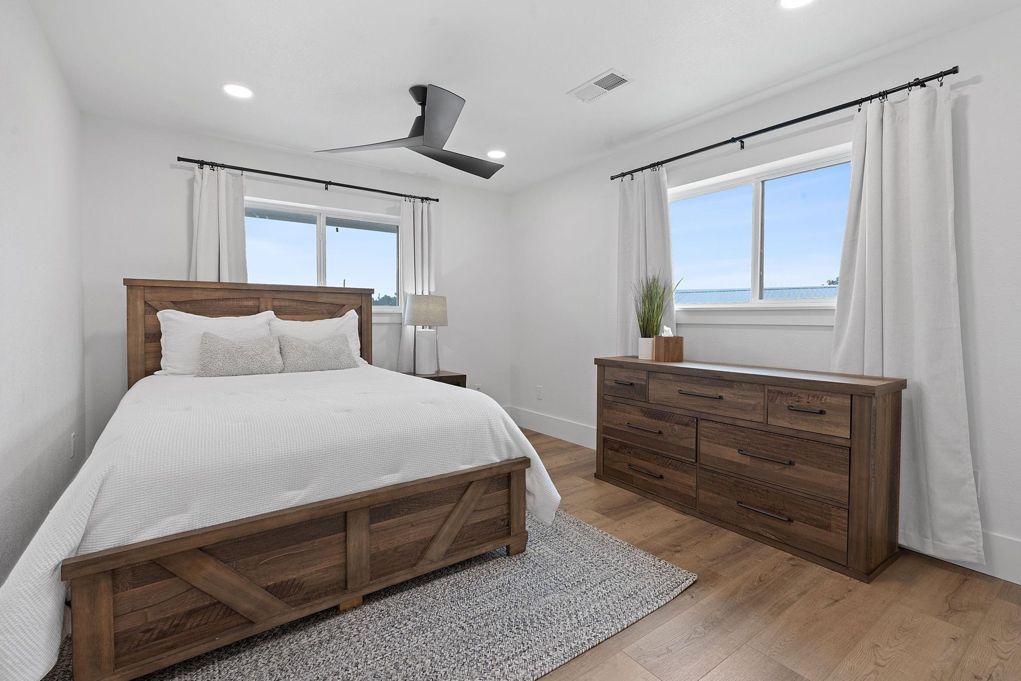 680 S Oak Forest Dr, Dripping Springs, TX 78620