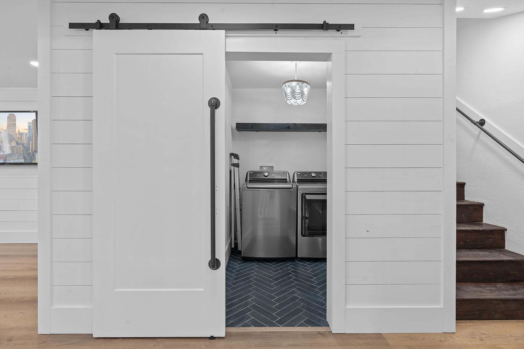 680 S Oak Forest Dr, Dripping Springs, TX 78620