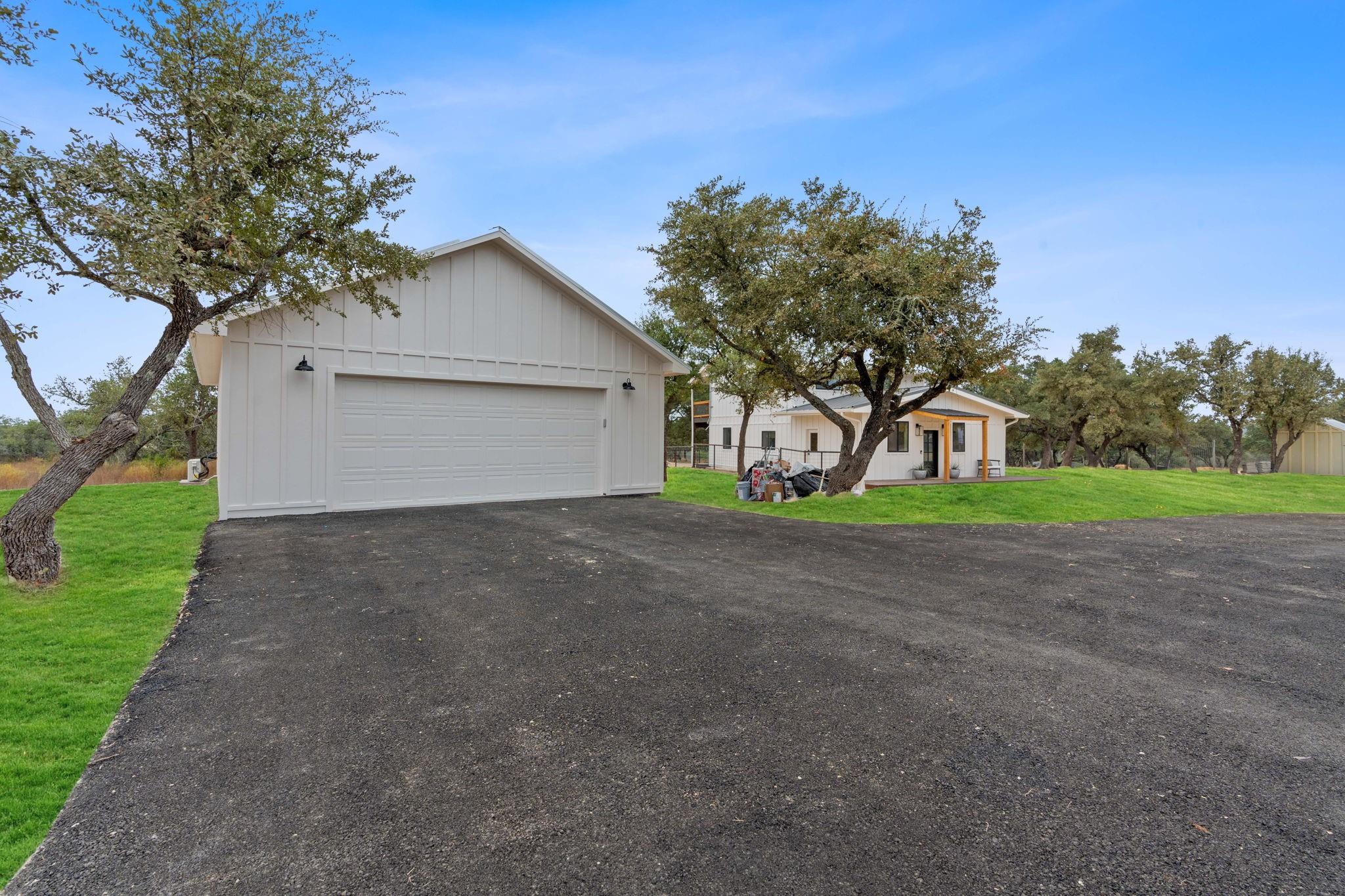 680 S Oak Forest Dr, Dripping Springs, TX 78620