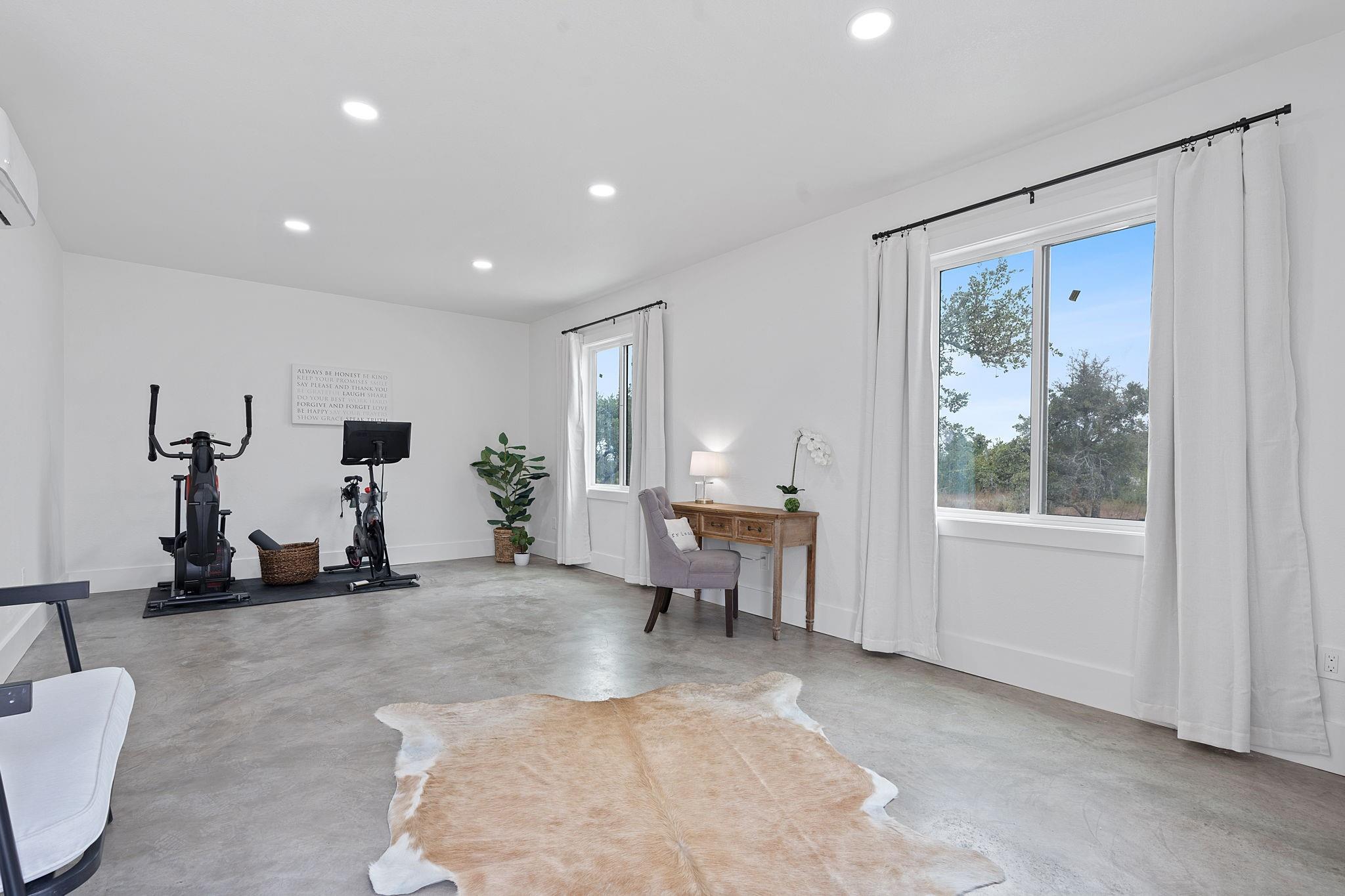 680 S Oak Forest Dr, Dripping Springs, TX 78620