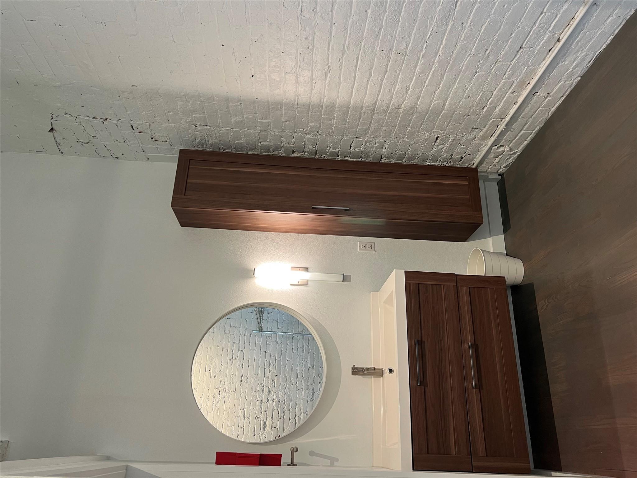 102 E 2nd St # 205, Taylor, TX 76574