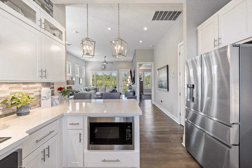 205 HONEY CREEK Ct, Lakeway, TX 78738