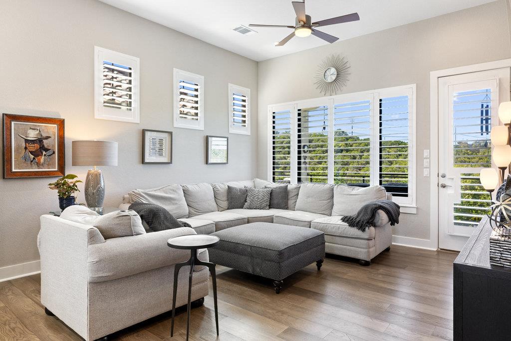 205 HONEY CREEK Ct, Lakeway, TX 78738