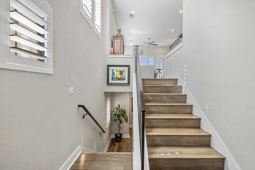 205 HONEY CREEK Ct, Lakeway, TX 78738