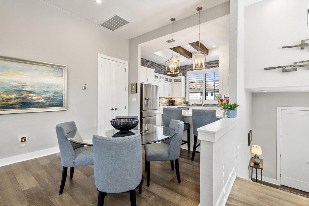 205 HONEY CREEK Ct, Lakeway, TX 78738