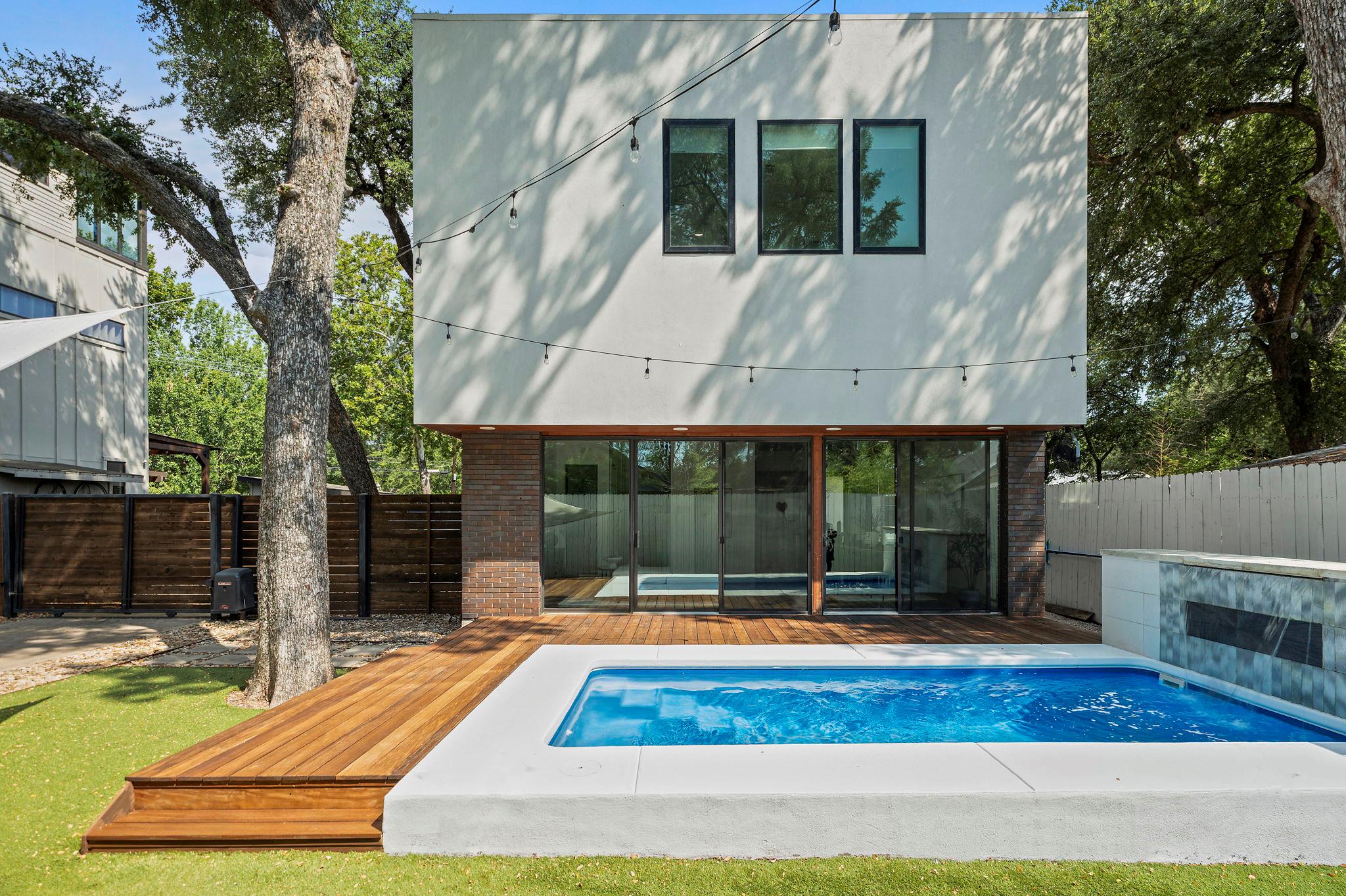 2017 Kinney Ave # B, Austin, TX 78704