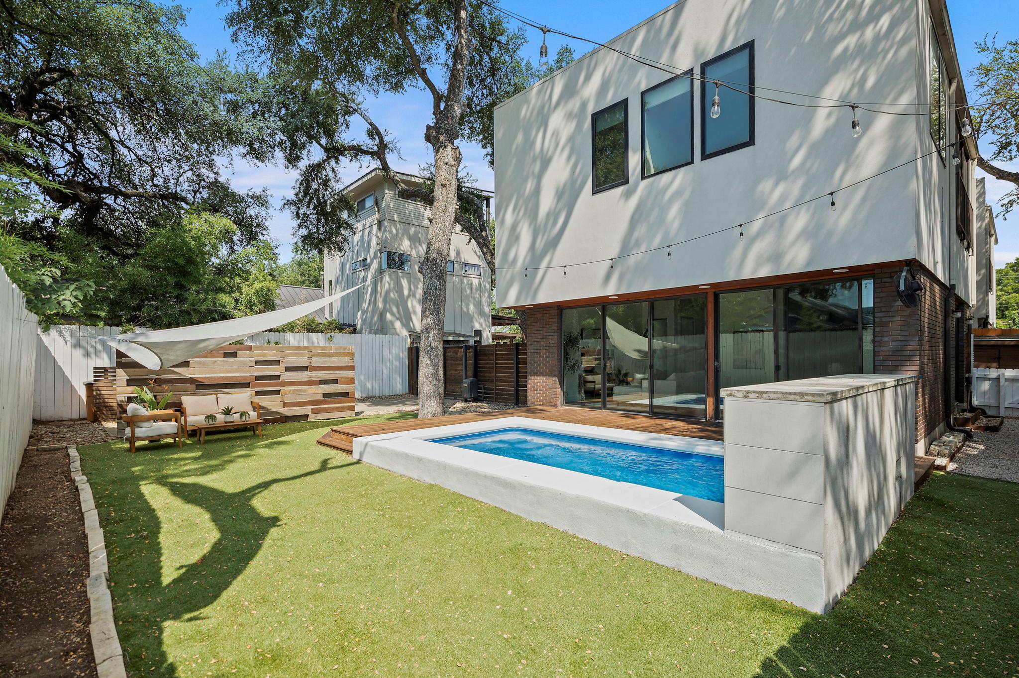 2017 Kinney Ave # B, Austin, TX 78704