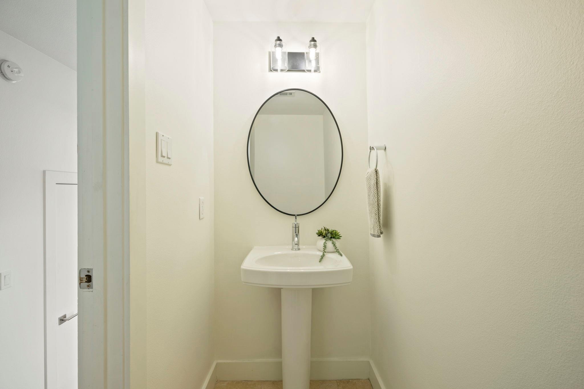 2017 Kinney Ave # B, Austin, TX 78704