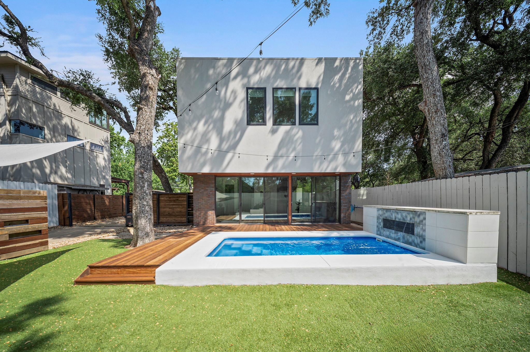 2017 Kinney Ave # B, Austin, TX 78704