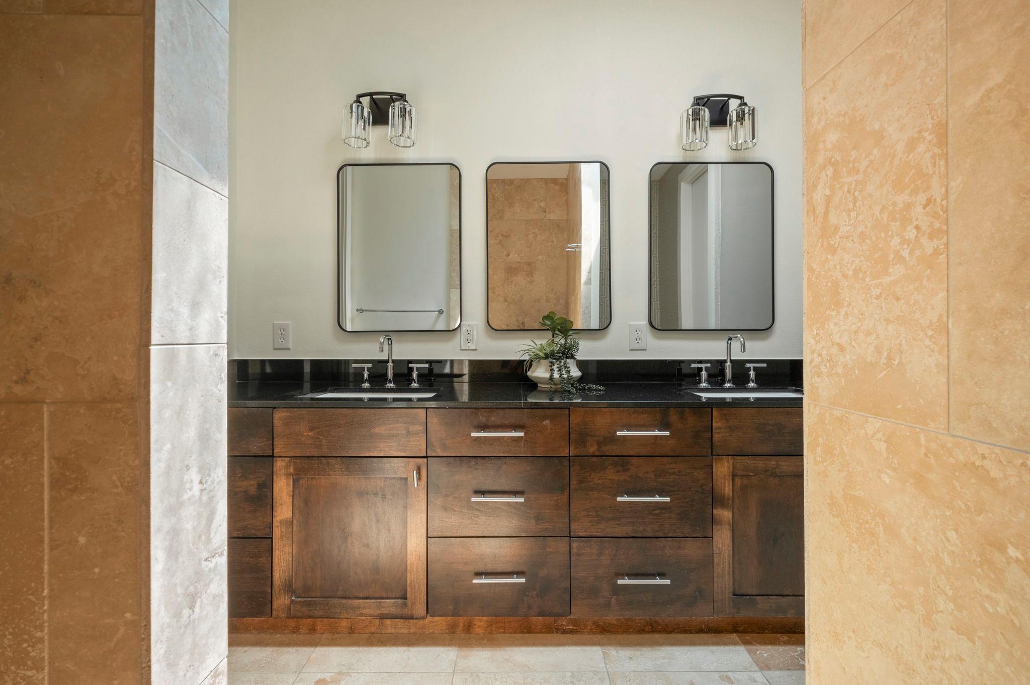 2017 Kinney Ave # B, Austin, TX 78704