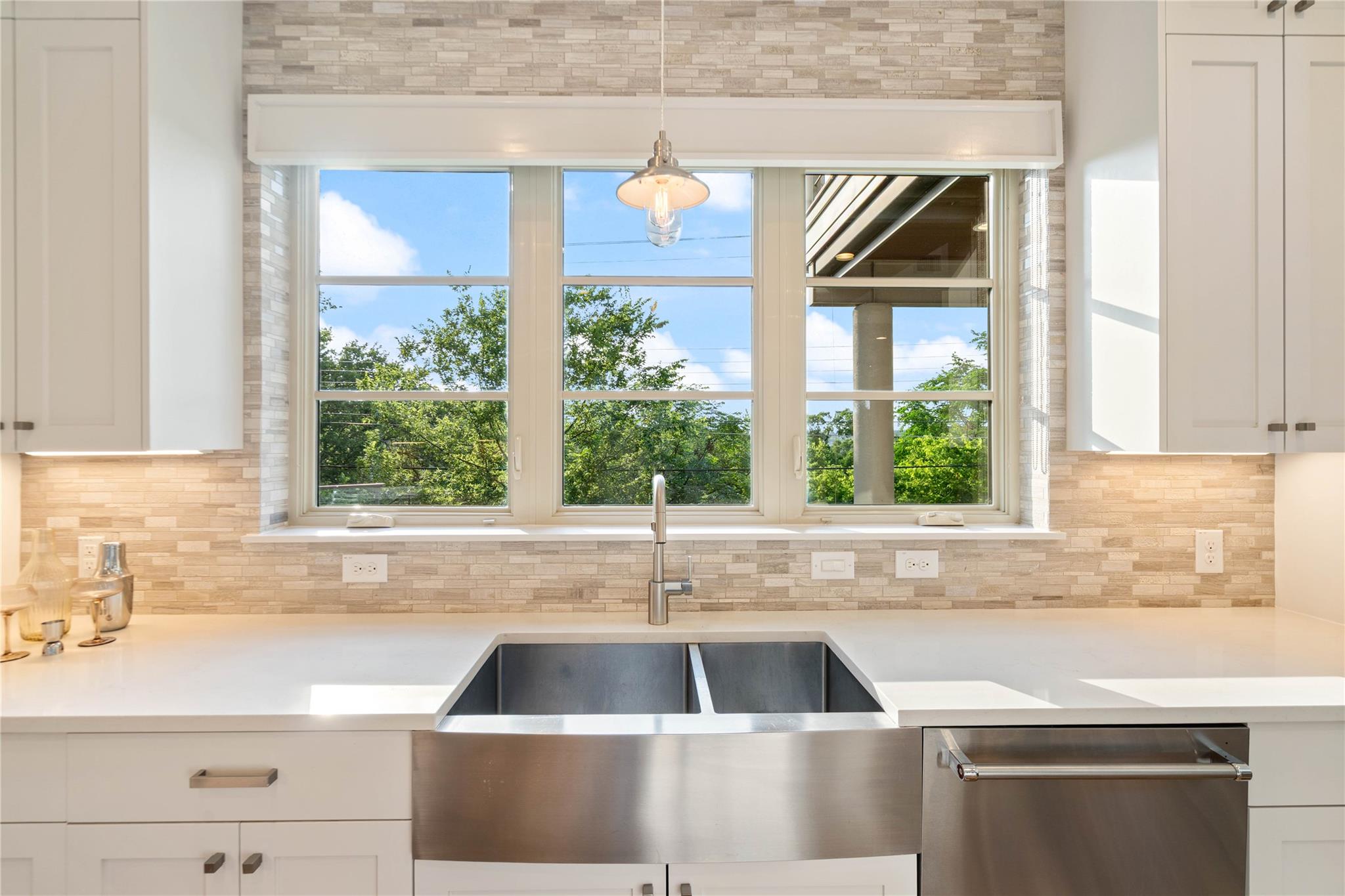 2902 Cedarview Dr, Austin, TX 78704