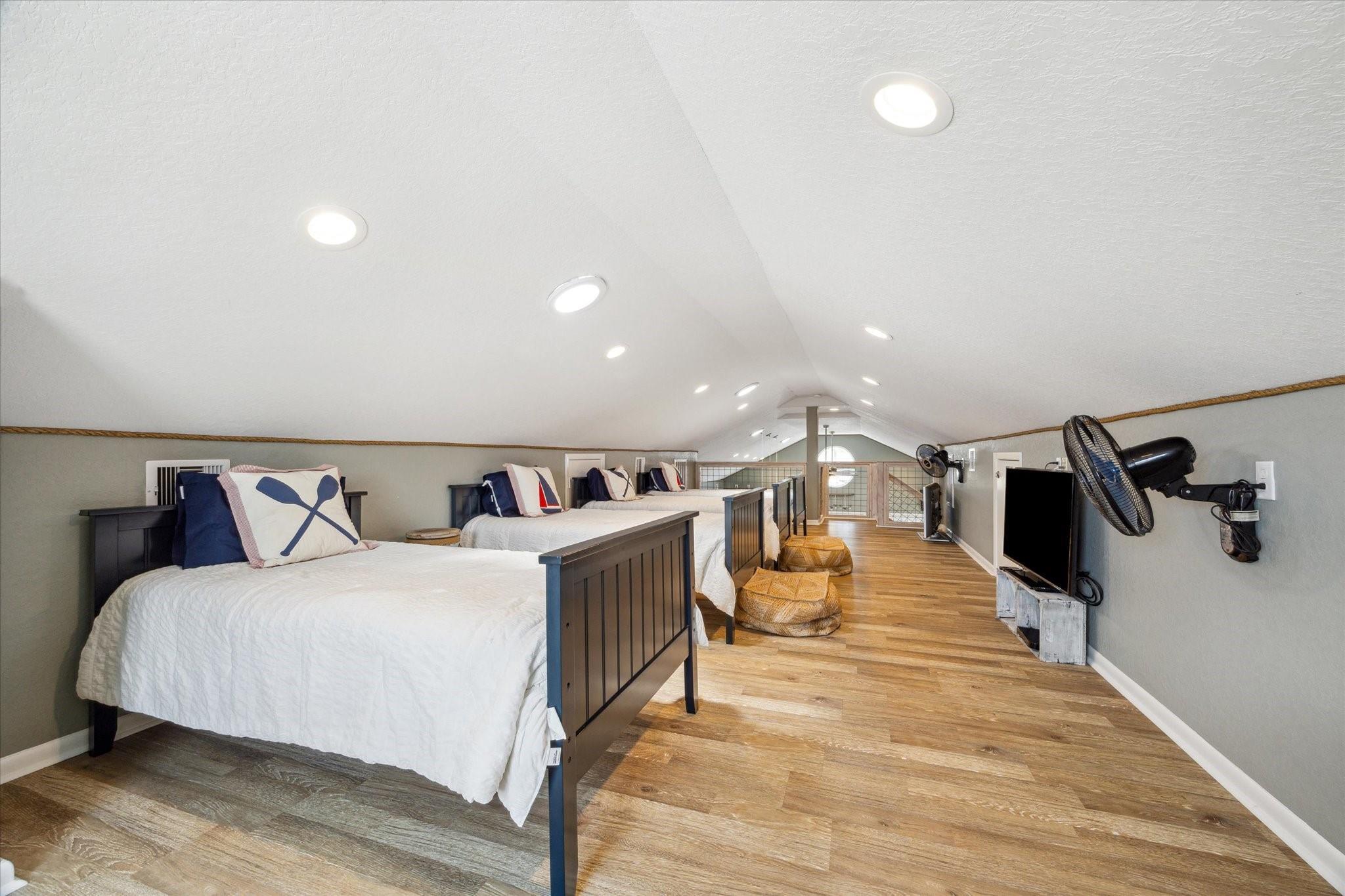 219 Bora Bora Dr, Galveston, TX 77554