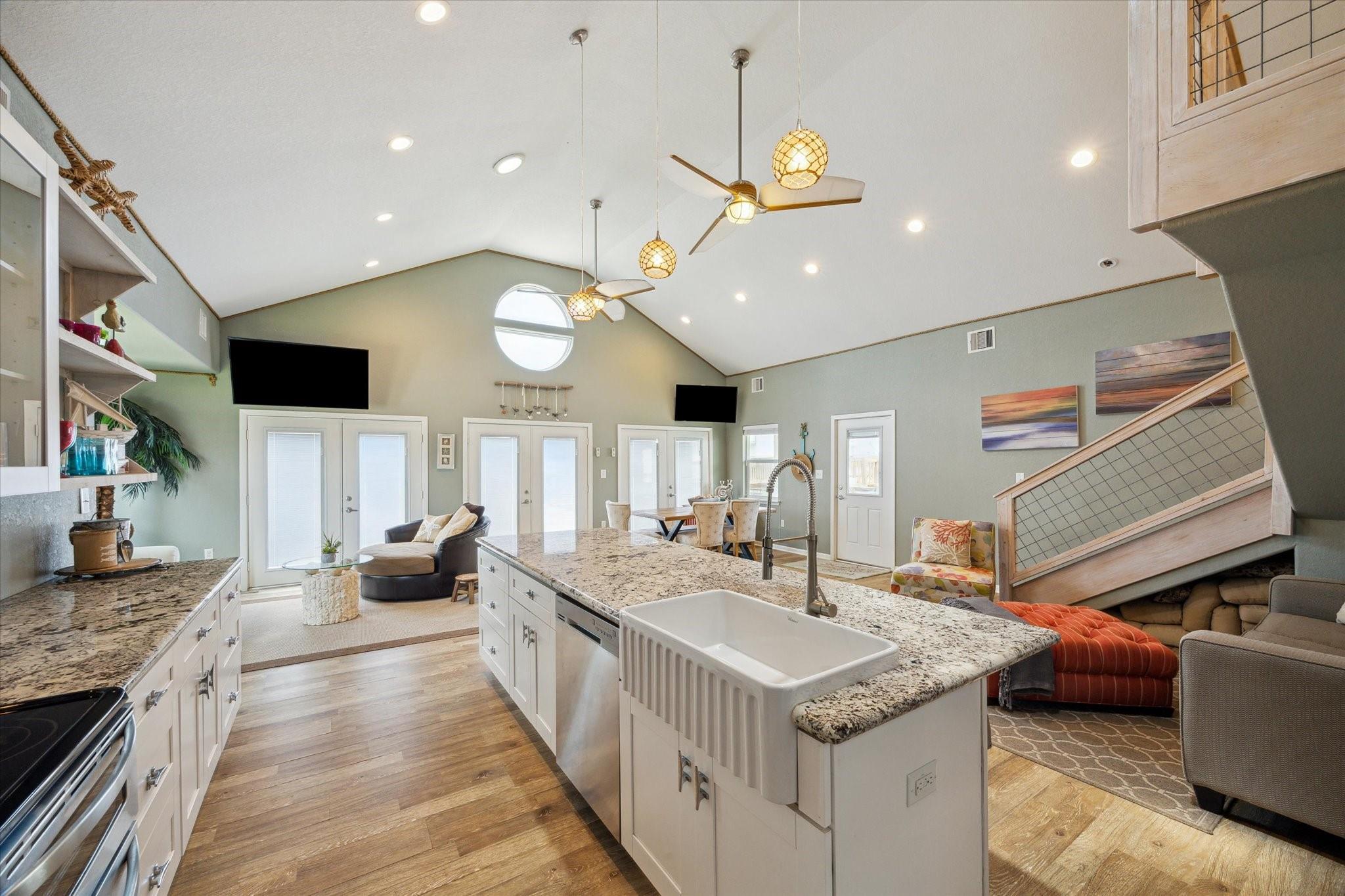 219 Bora Bora Dr, Galveston, TX 77554