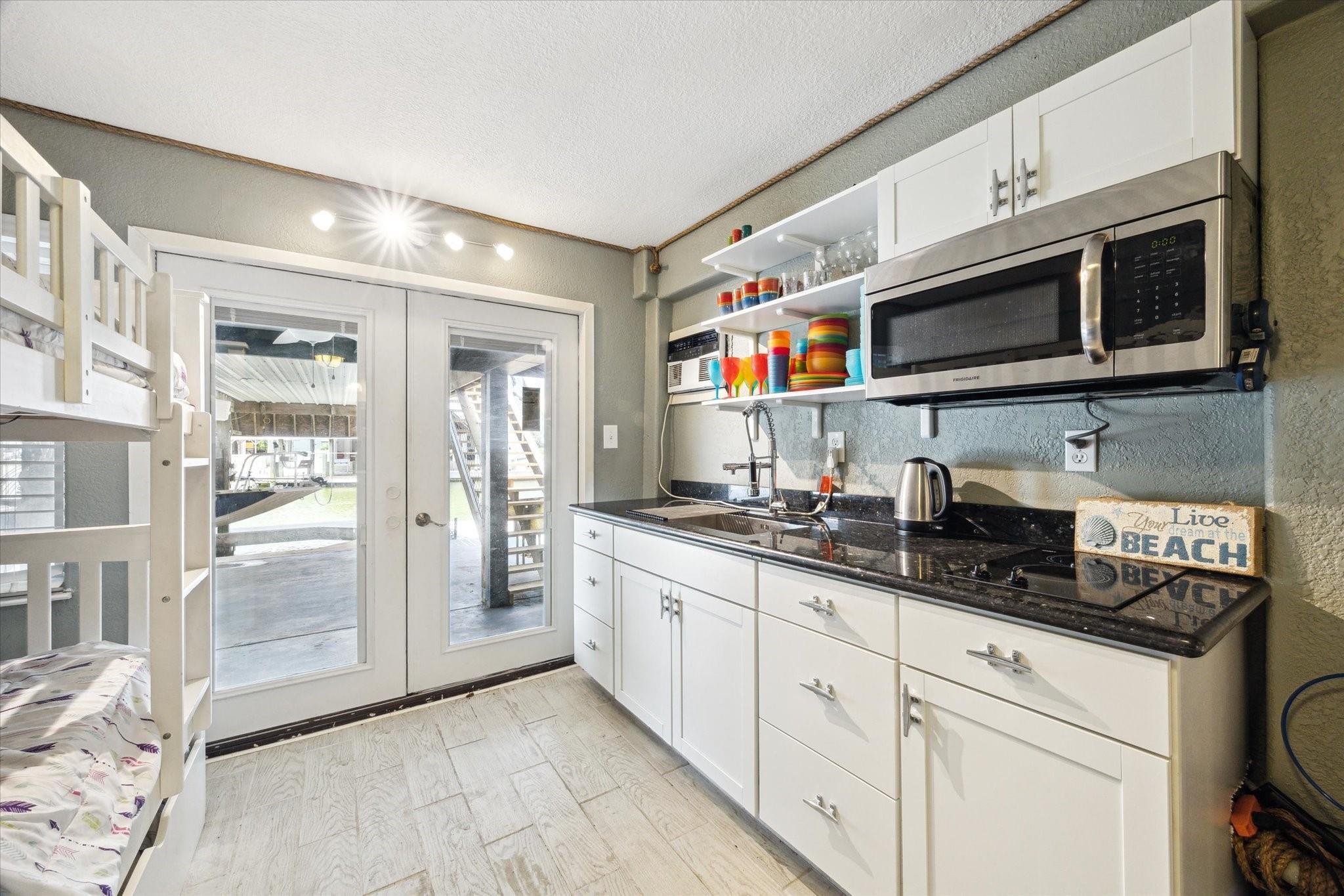 219 Bora Bora Dr, Galveston, TX 77554