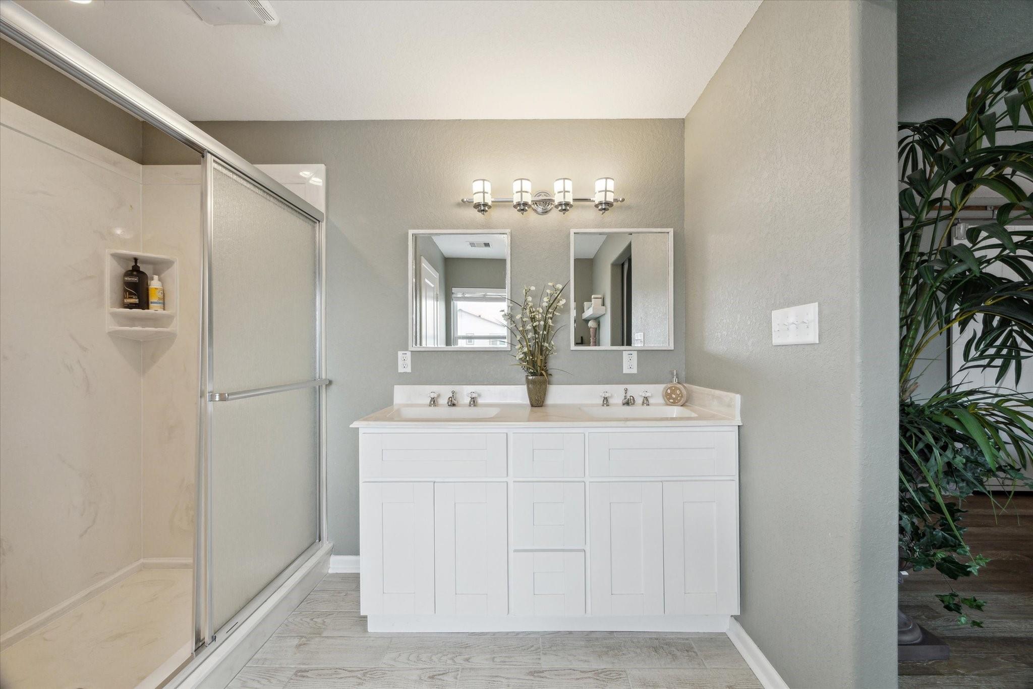 219 Bora Bora Dr, Galveston, TX 77554