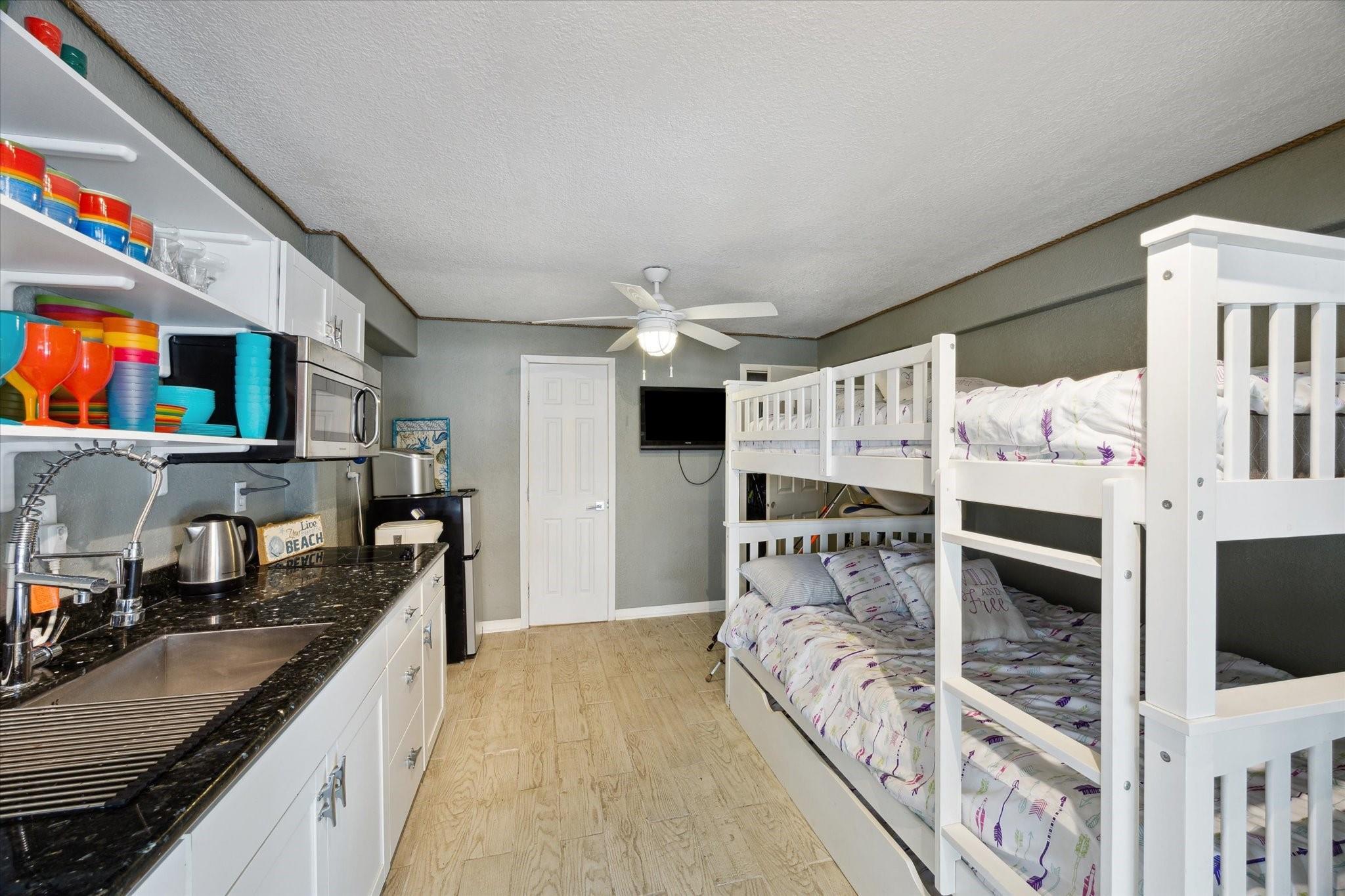 219 Bora Bora Dr, Galveston, TX 77554