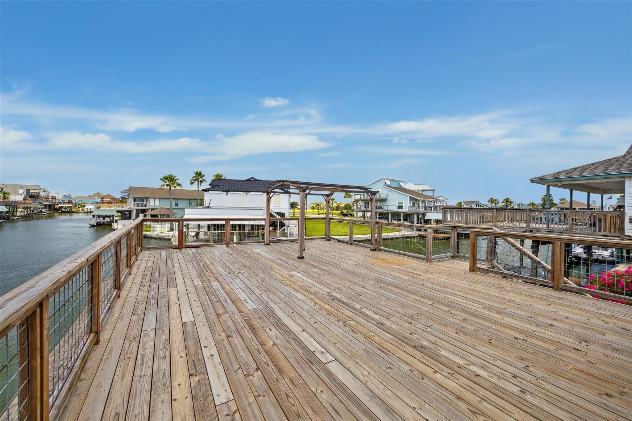 219 Bora Bora Dr, Galveston, TX 77554