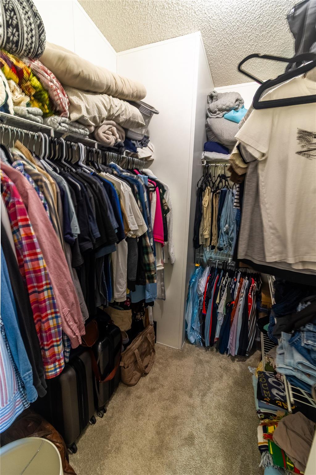 250 Rocky Rd, Lockhart, TX 78644