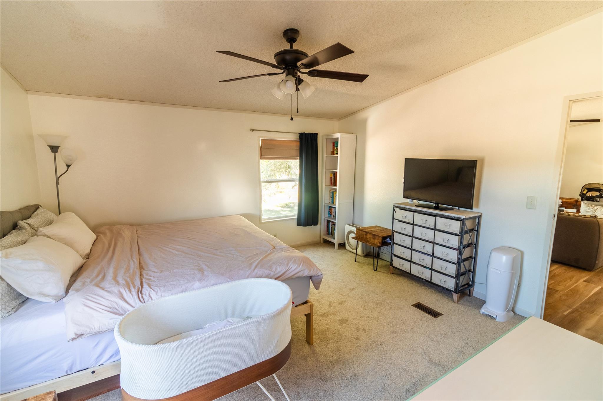 250 Rocky Rd, Lockhart, TX 78644