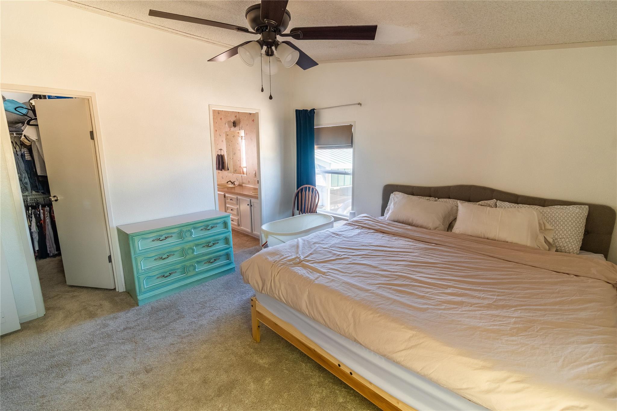 250 Rocky Rd, Lockhart, TX 78644