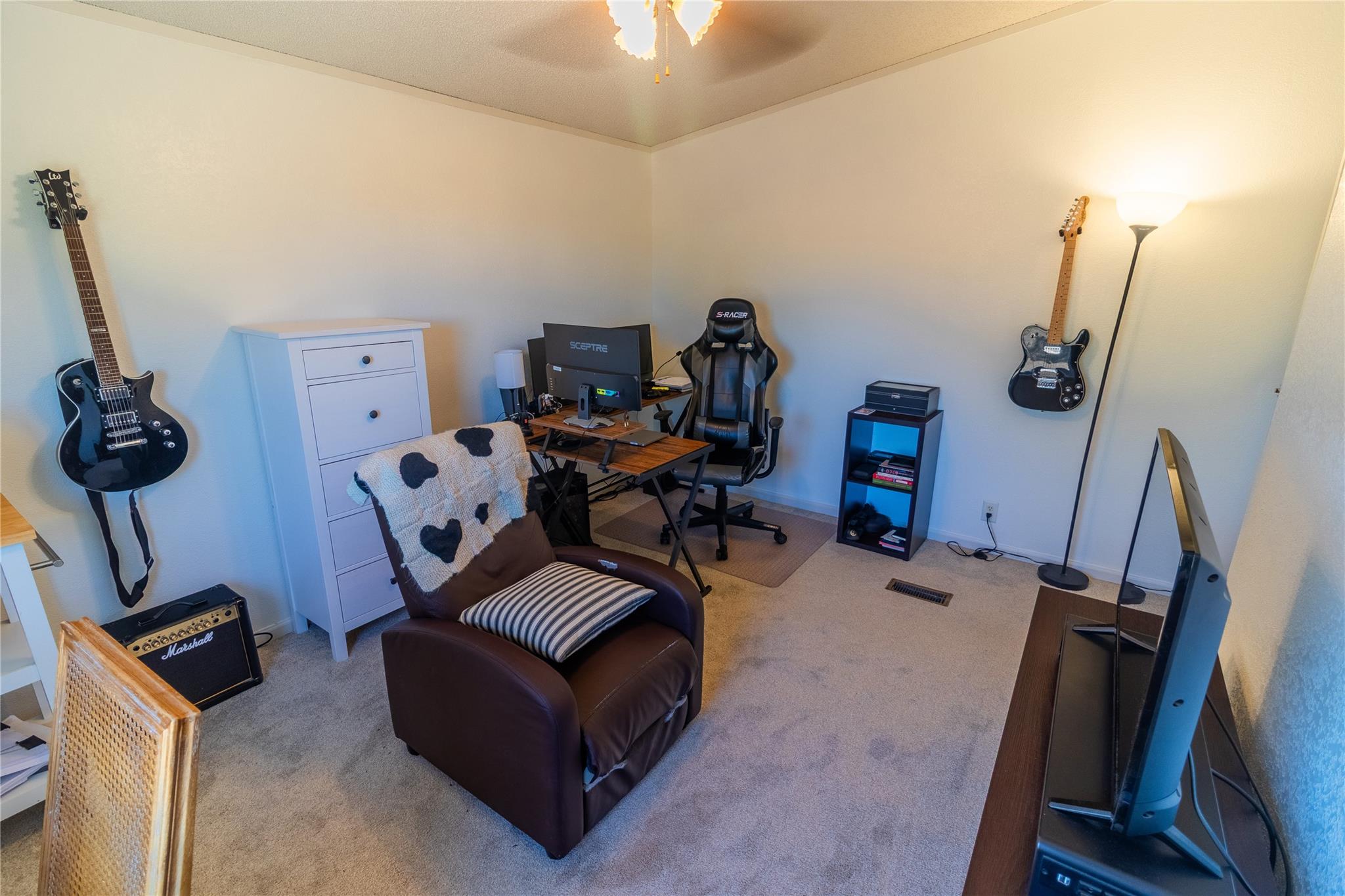 250 Rocky Rd, Lockhart, TX 78644