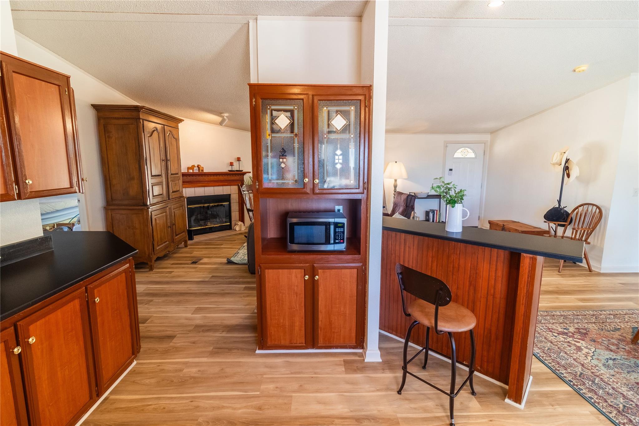 250 Rocky Rd, Lockhart, TX 78644