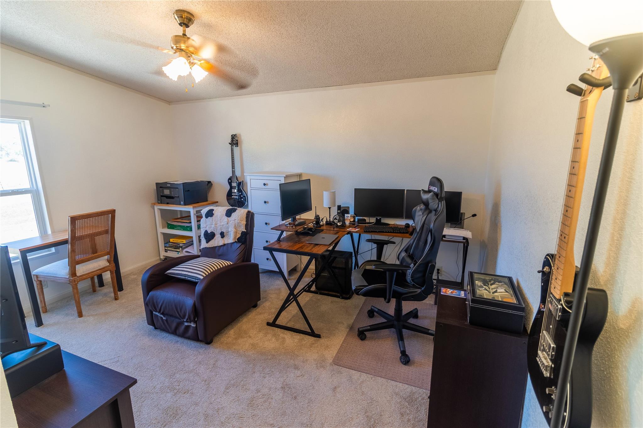 250 Rocky Rd, Lockhart, TX 78644