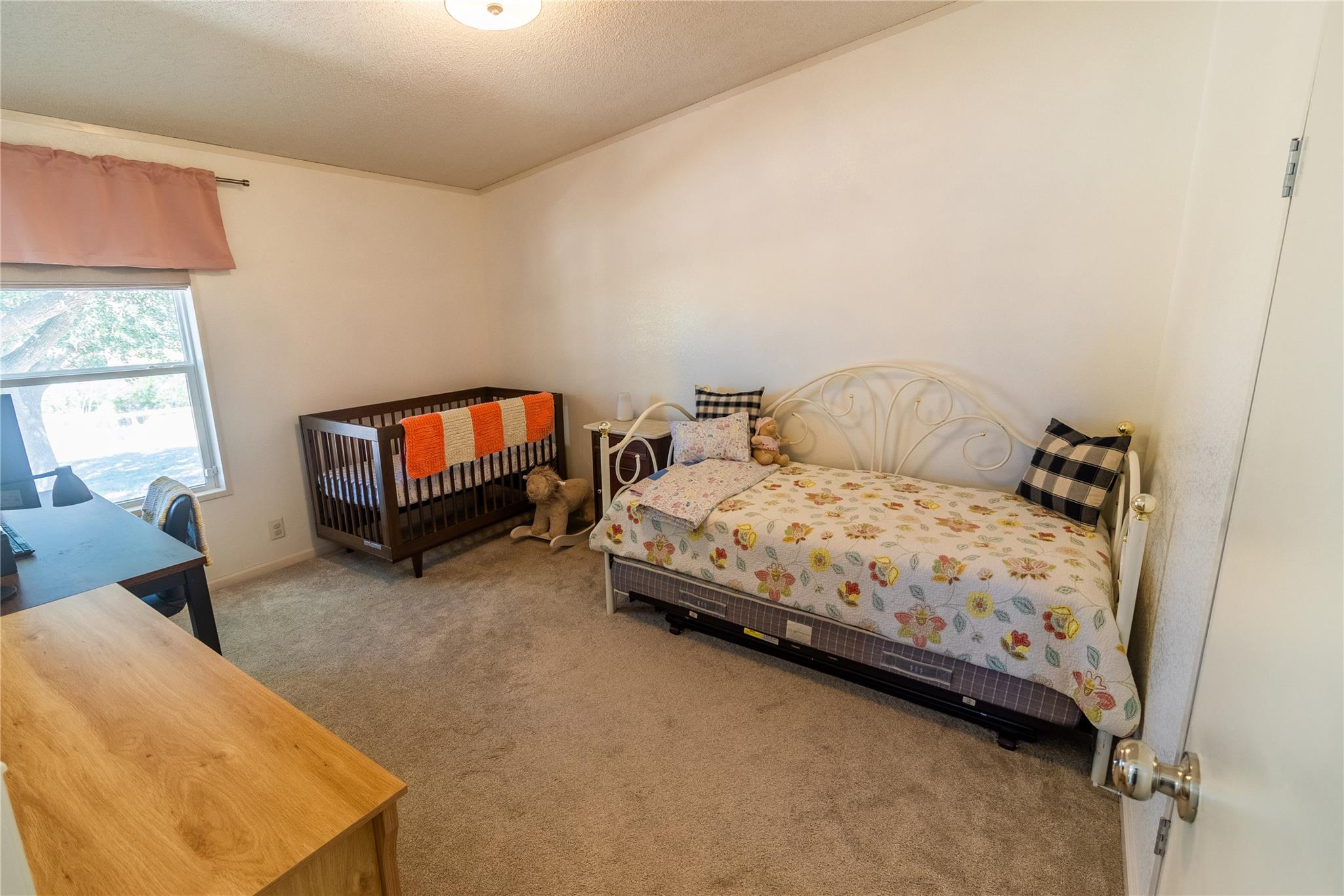 250 Rocky Rd, Lockhart, TX 78644