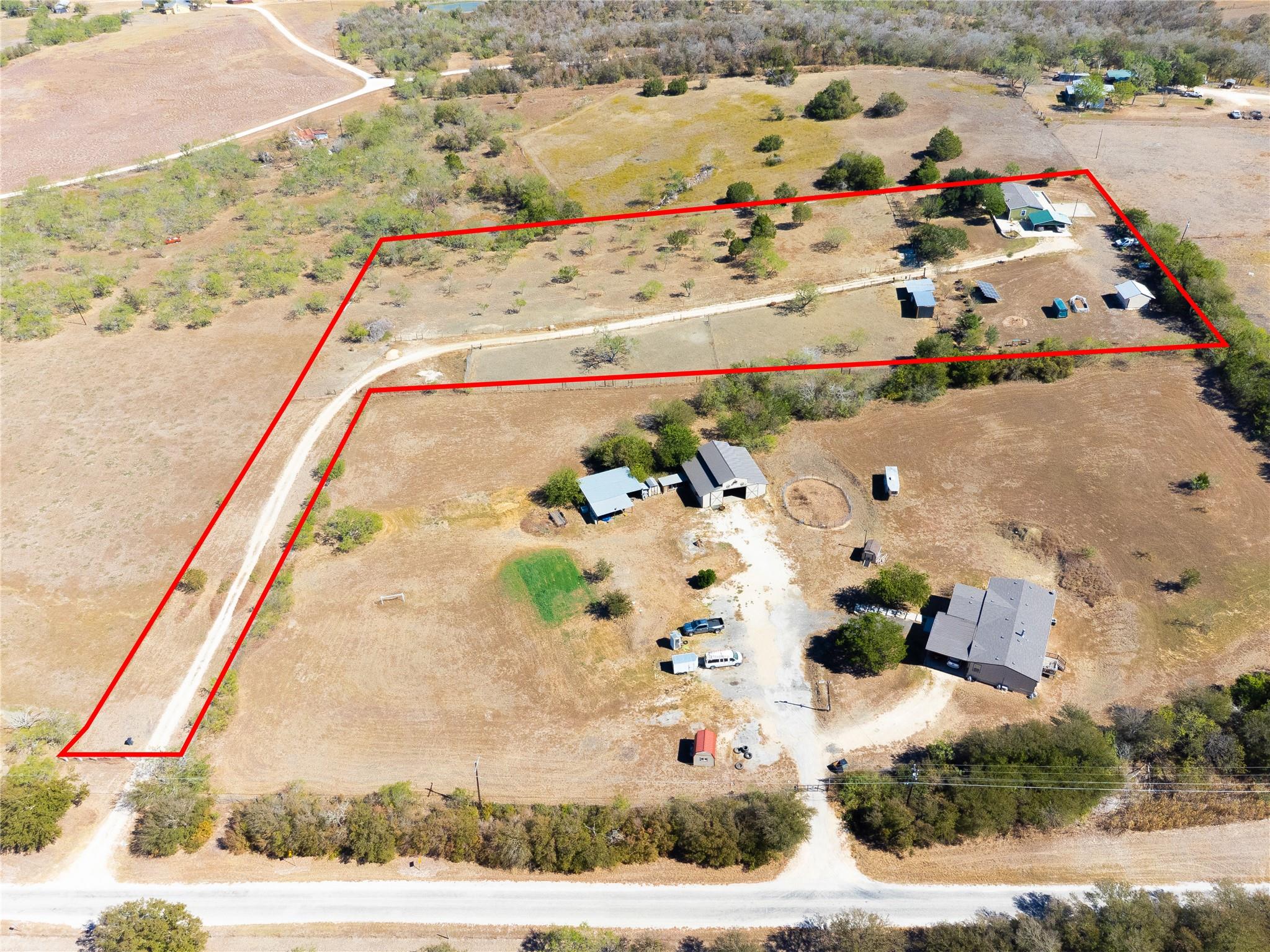 250 Rocky Rd, Lockhart, TX 78644
