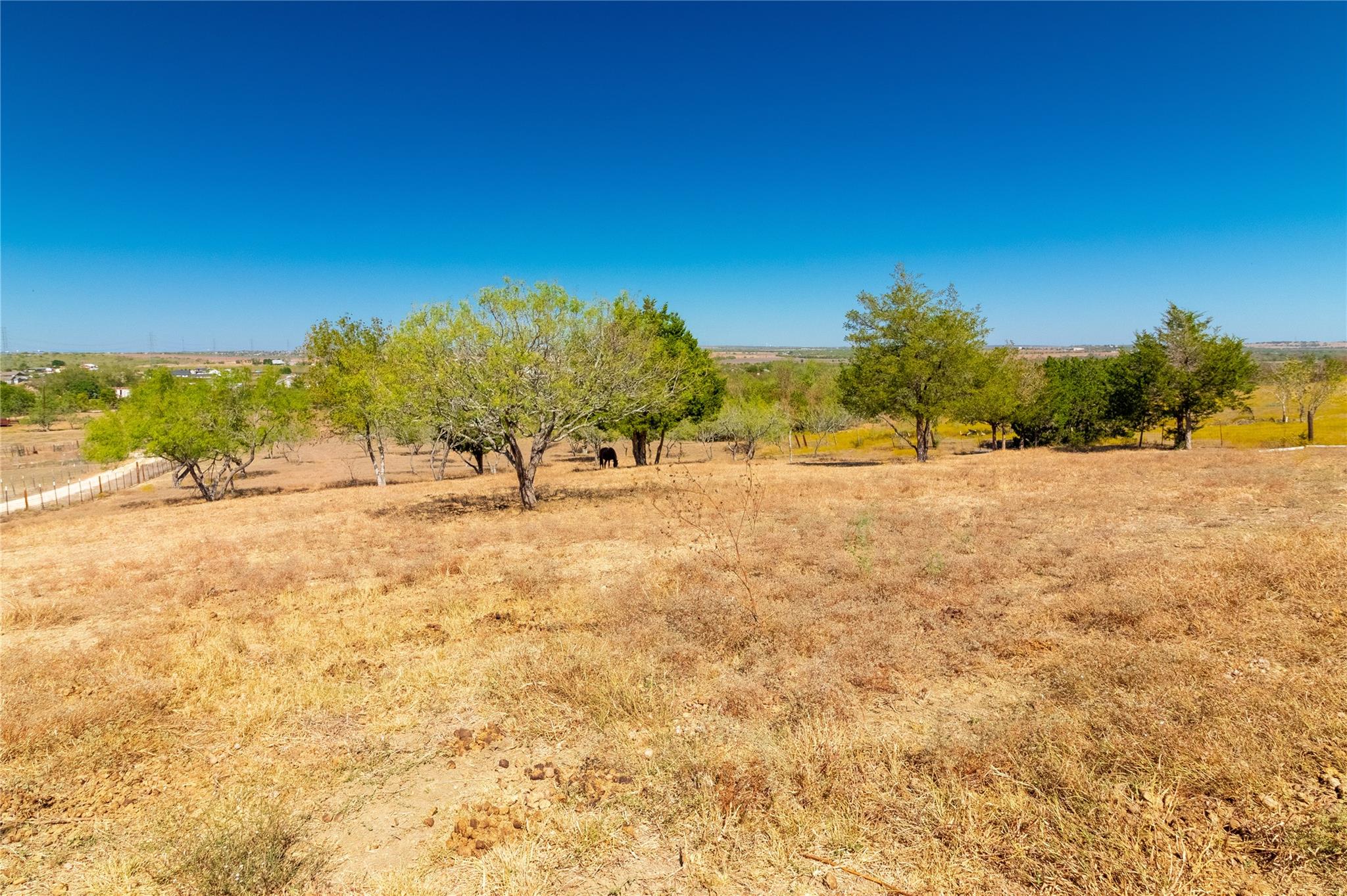 250 Rocky Rd, Lockhart, TX 78644