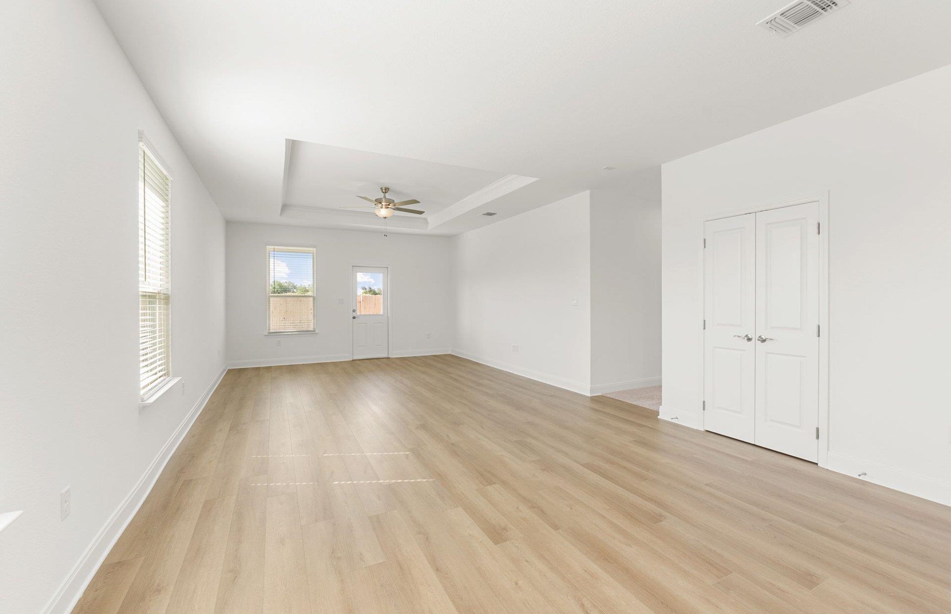 100 Eagle valley Dr, Elgin, TX 78621