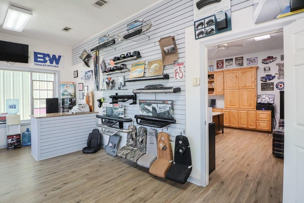 415 State Highway 36 S Highway, Caldwell, TX 77836