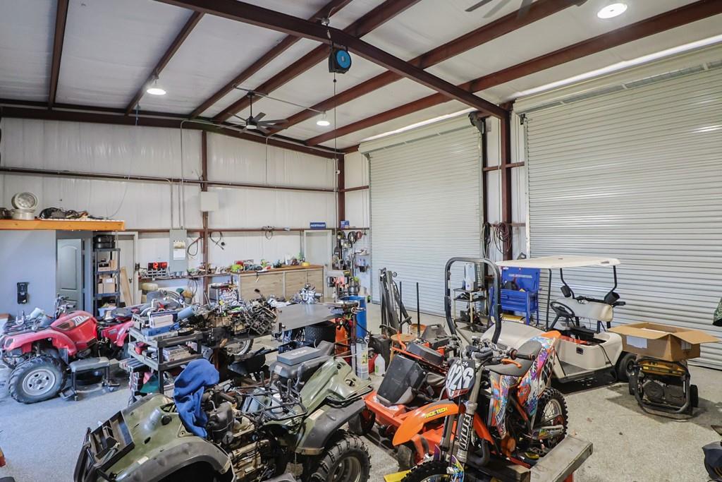 415 State Highway 36 S Highway, Caldwell, TX 77836