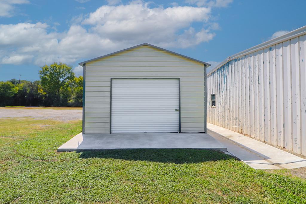 415 State Highway 36 S Highway, Caldwell, TX 77836