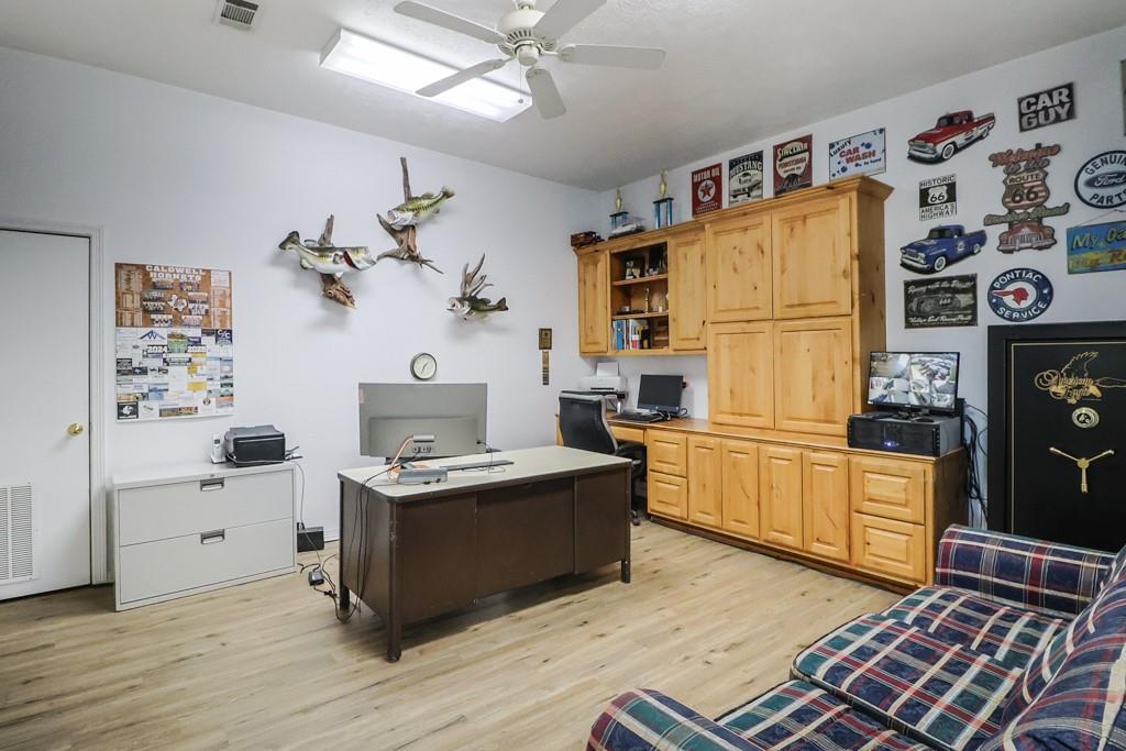 415 State Highway 36 S Highway, Caldwell, TX 77836