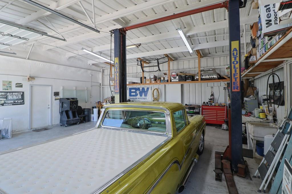 415 State Highway 36 S Highway, Caldwell, TX 77836