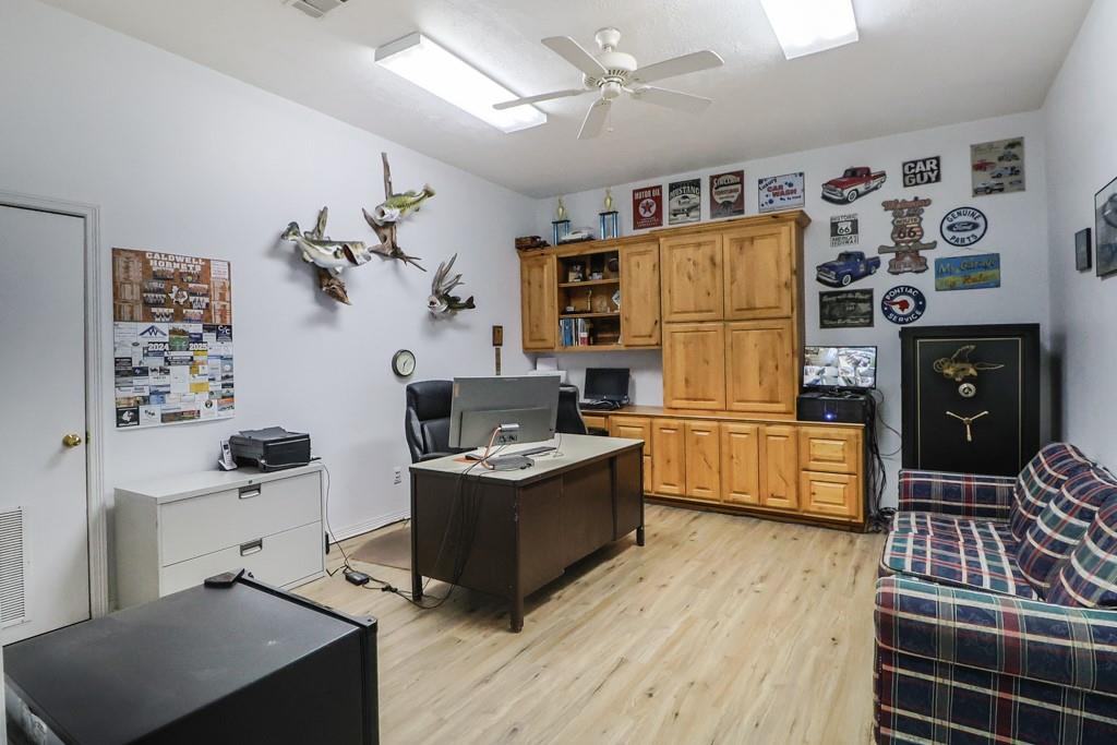 415 State Highway 36 S Highway, Caldwell, TX 77836