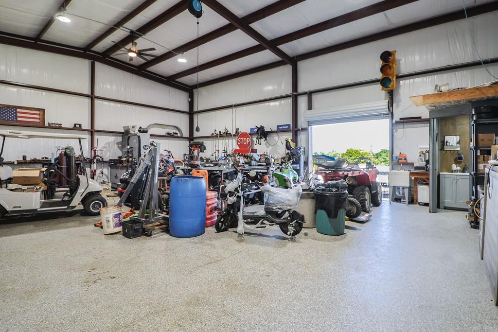 415 State Highway 36 S Highway, Caldwell, TX 77836