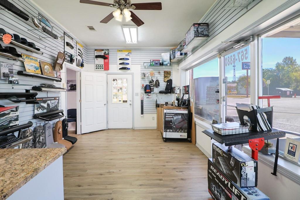 415 State Highway 36 S Highway, Caldwell, TX 77836