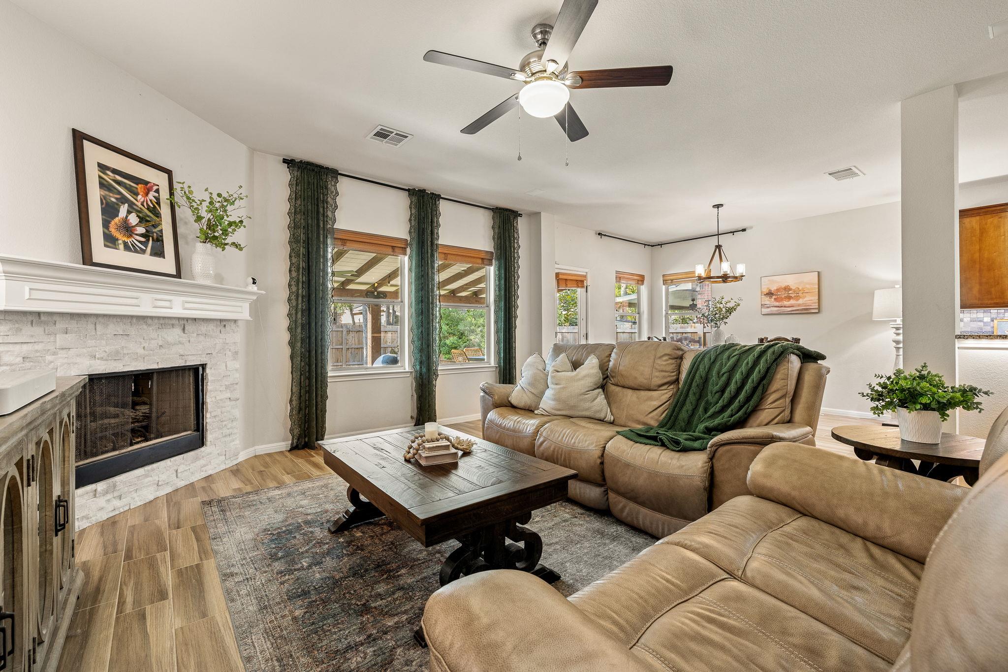 1964 Creek Crest Way, Round Rock, TX 78664