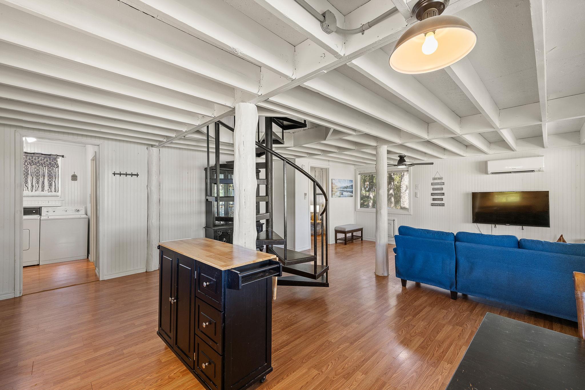 131 Moccasin Bend Dr, Smithville, TX 78957