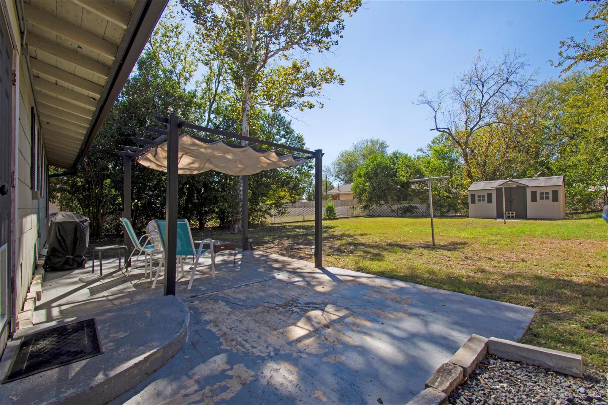 1236 S Academy Ave S, New Braunfels, TX 78130