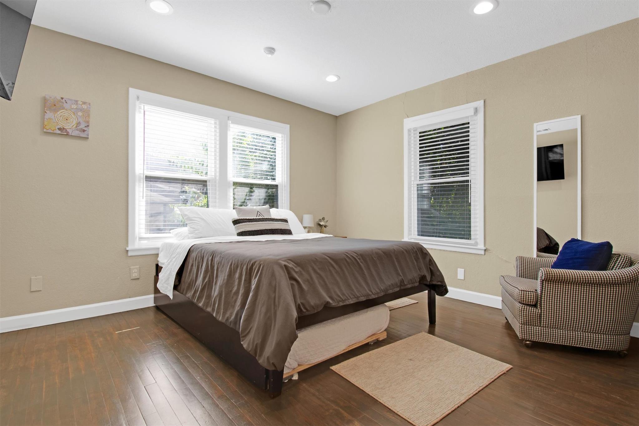 1236 S Academy Ave S, New Braunfels, TX 78130