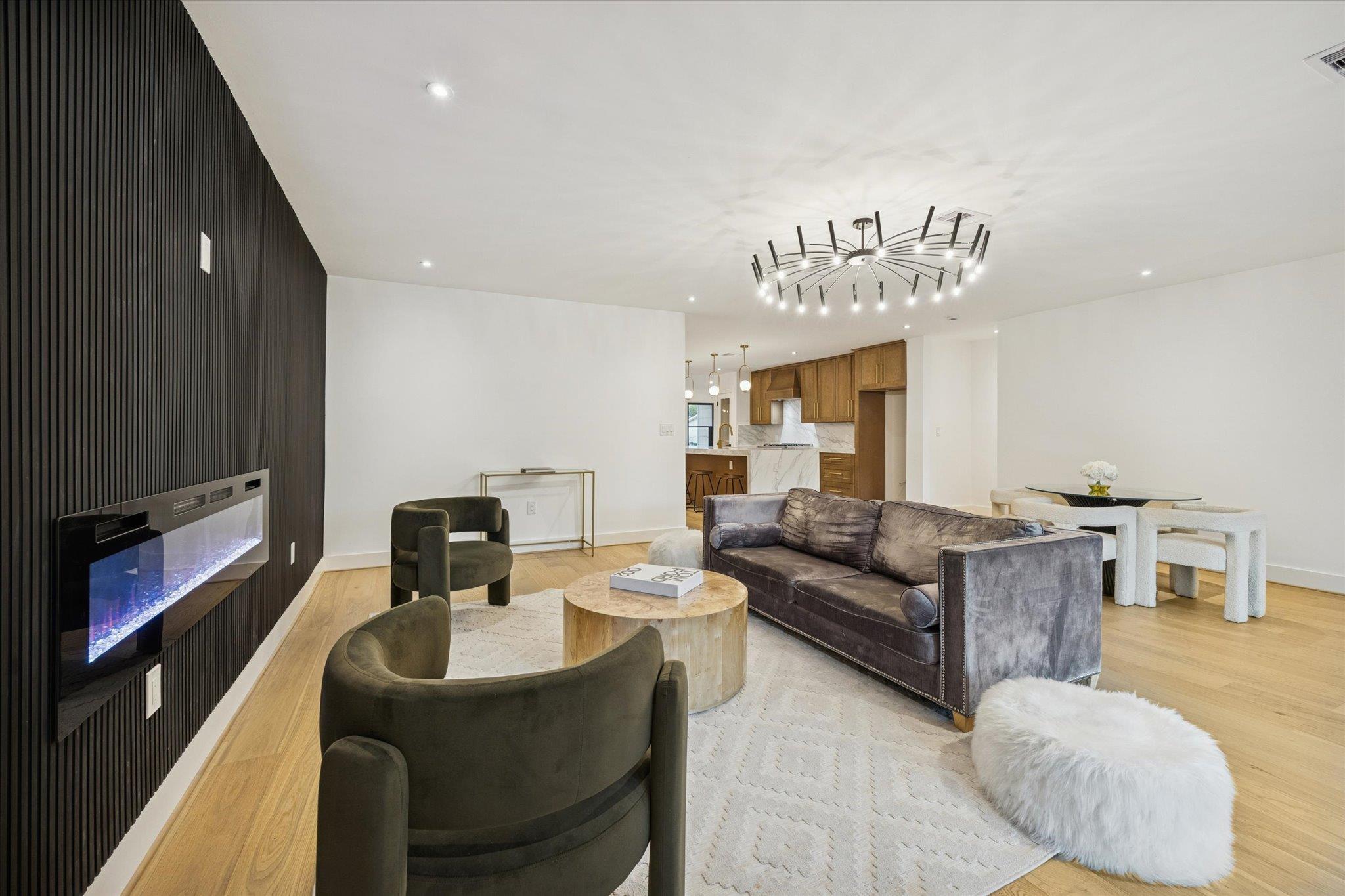 1611 Ridgehaven Dr, Austin, TX 78723