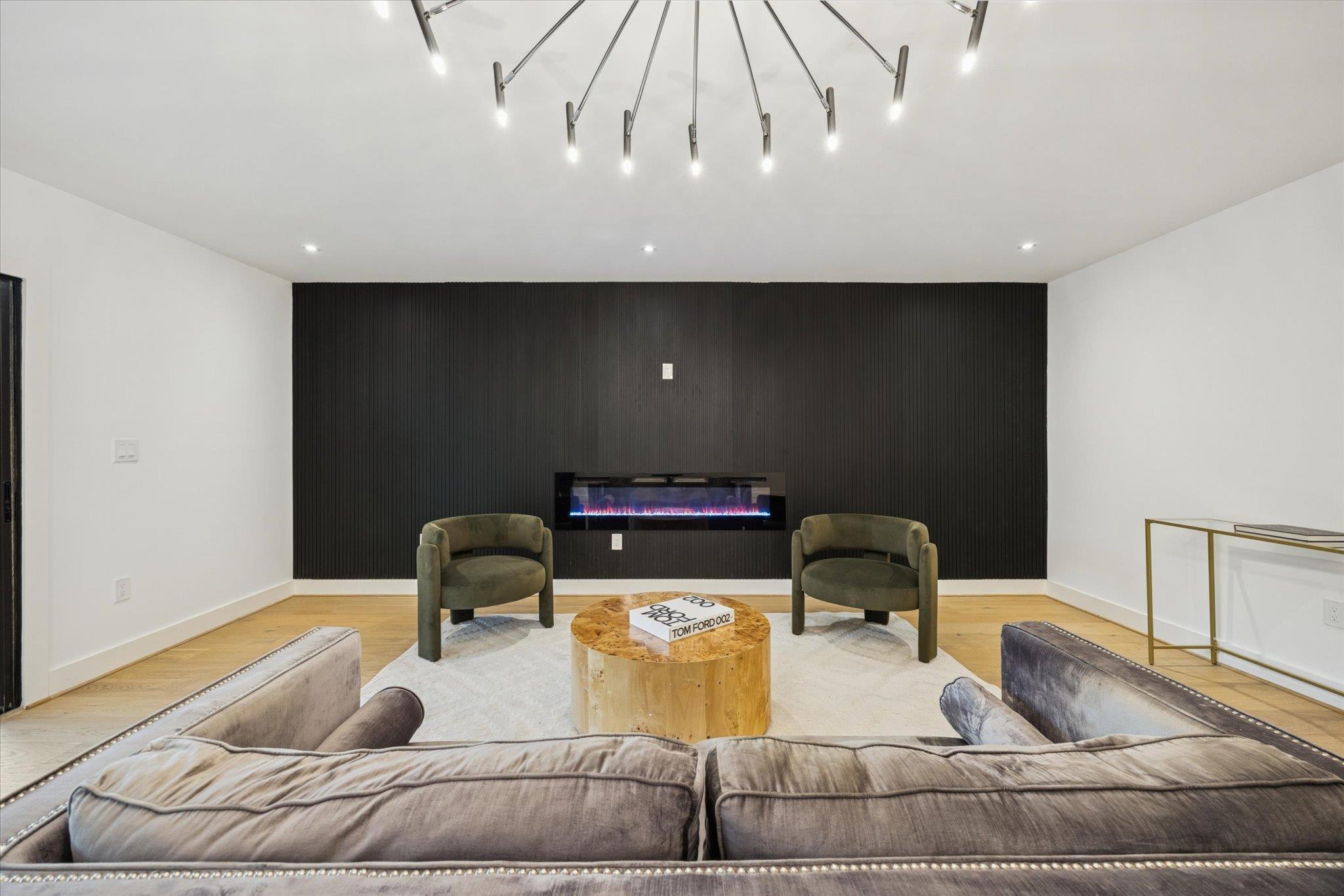 1611 Ridgehaven Dr, Austin, TX 78723