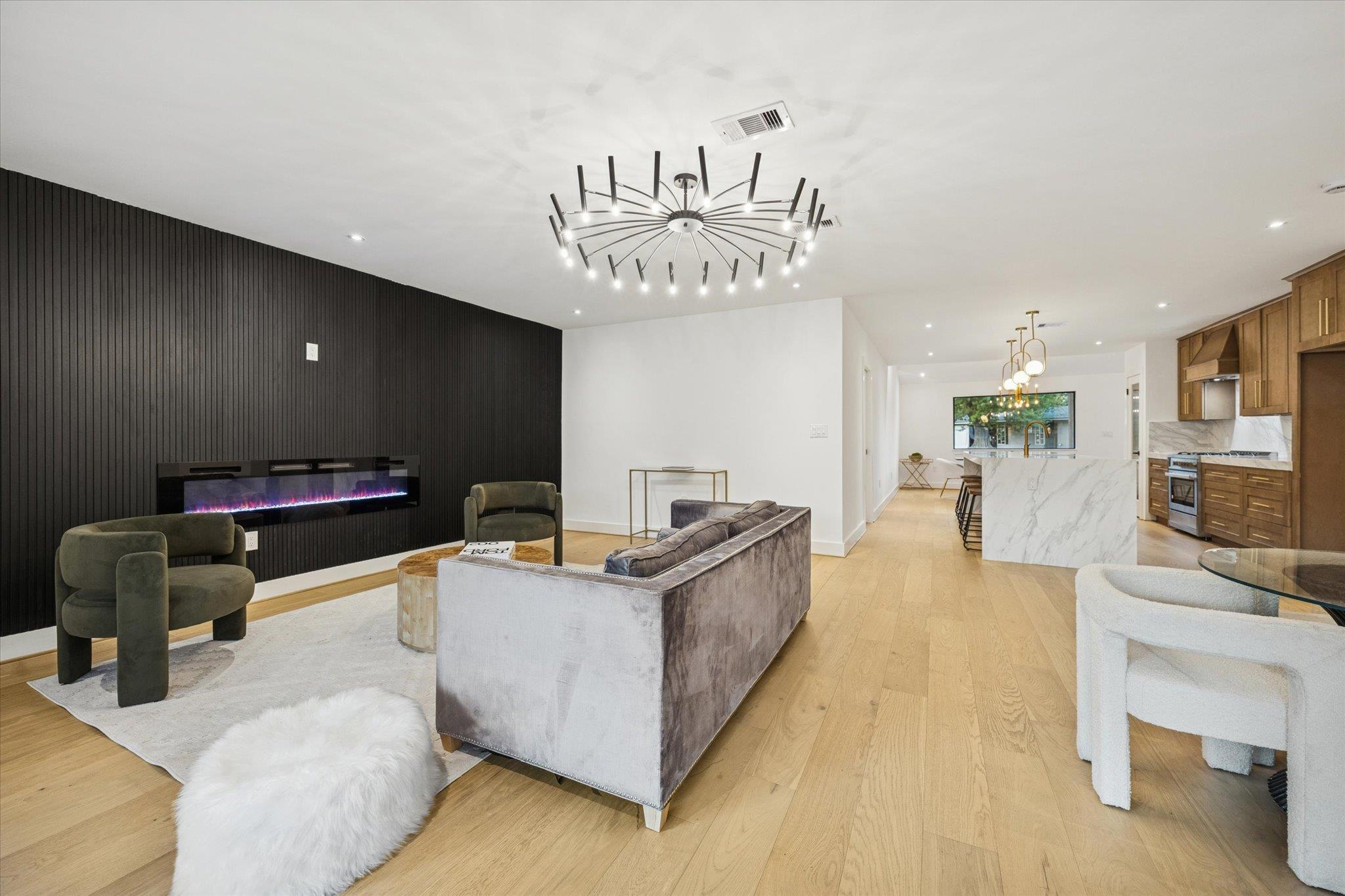 1611 Ridgehaven Dr, Austin, TX 78723