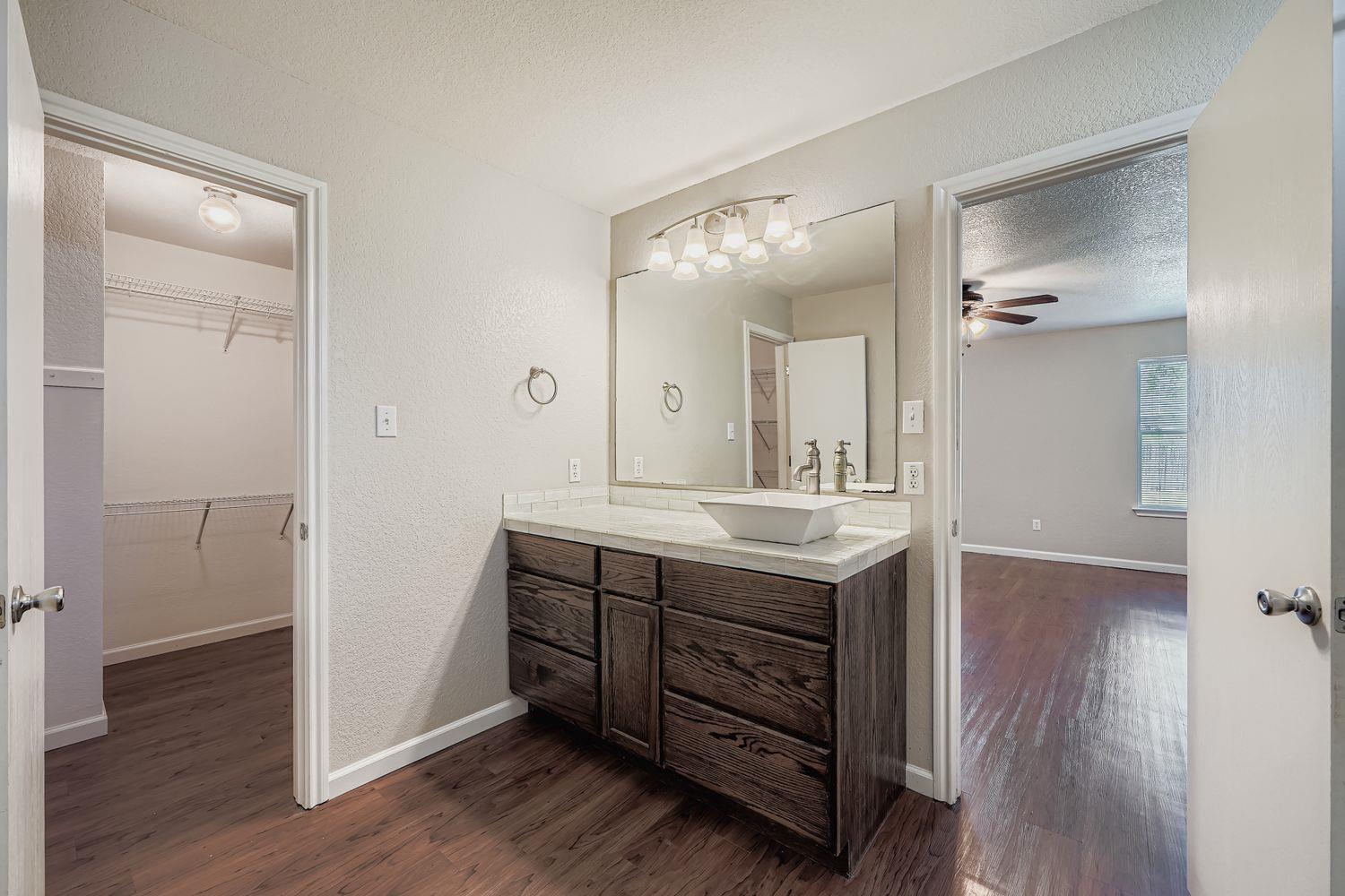 12856 Saint Mary Dr, Manor, TX 78653