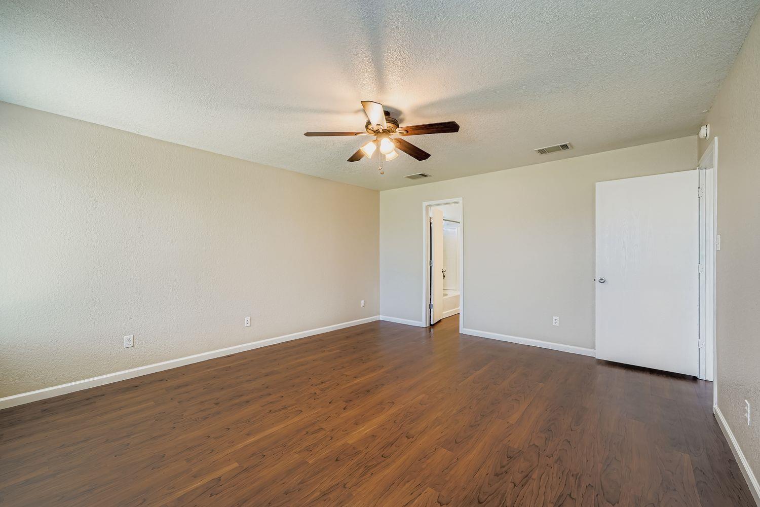 12856 Saint Mary Dr, Manor, TX 78653